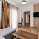 Julies 3* Ksamil