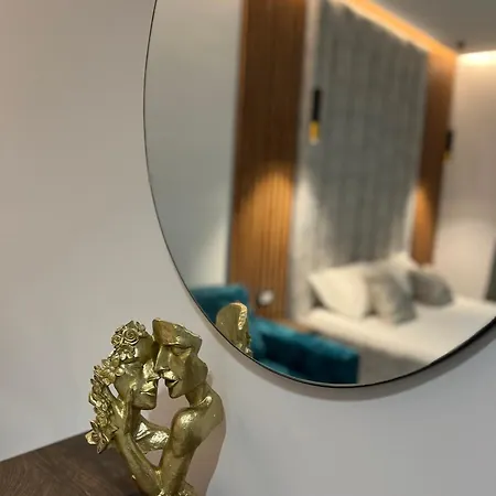 Julies Πανσιόν 3*