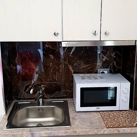 Julies 3* クサミル