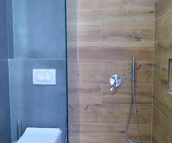 Guest house Julies Ksamil