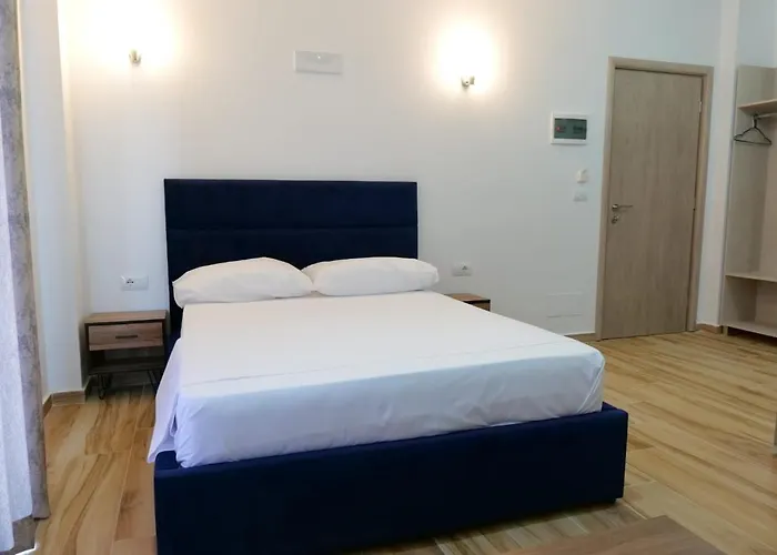 Julies 3* Ksamil